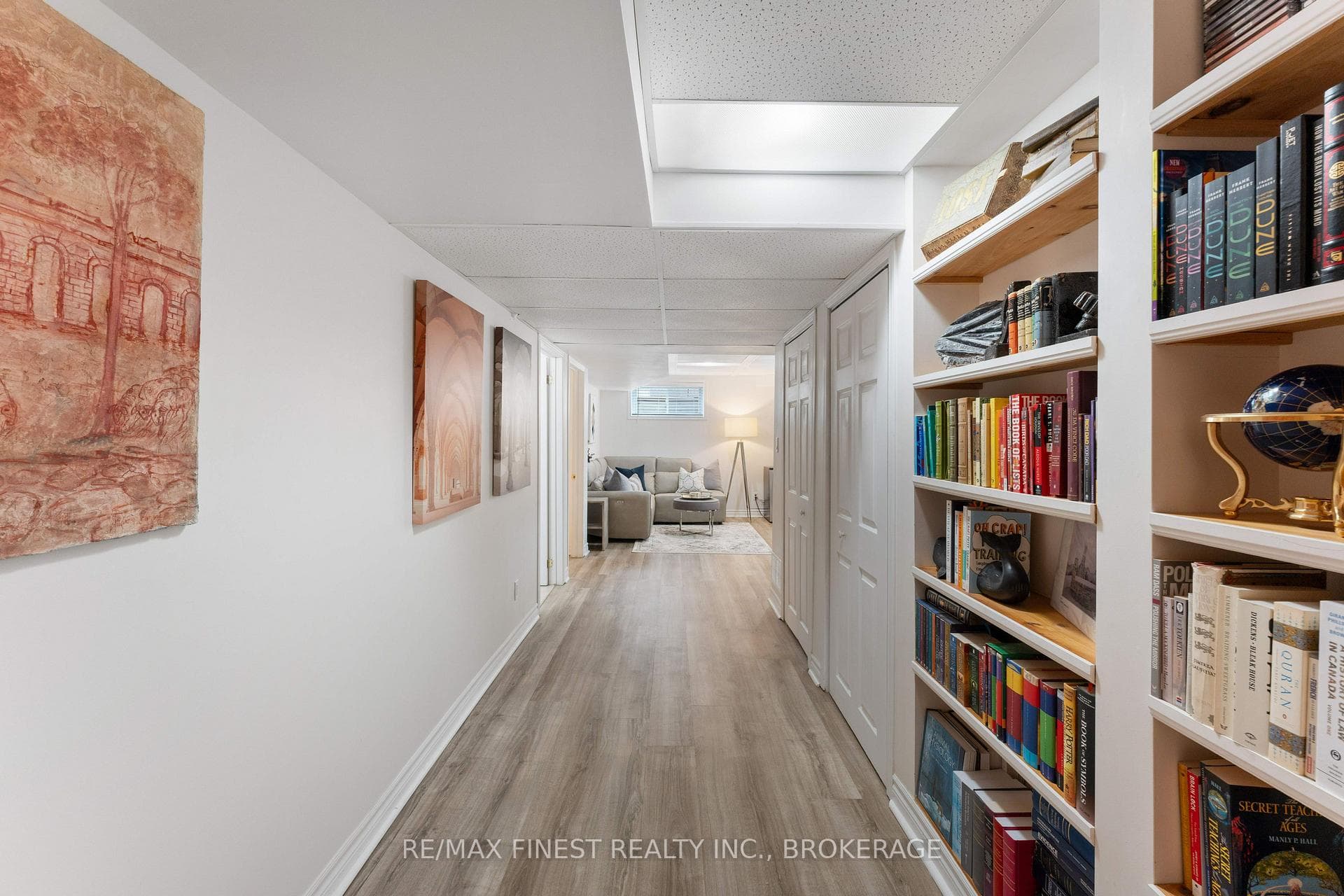 1042 Rainbow Crescent photo 29
