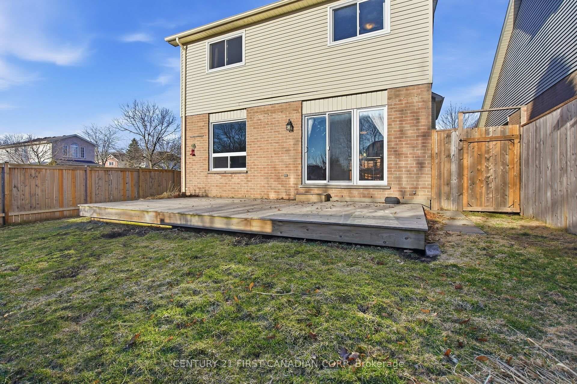 47 Meadowridge Road photo 40