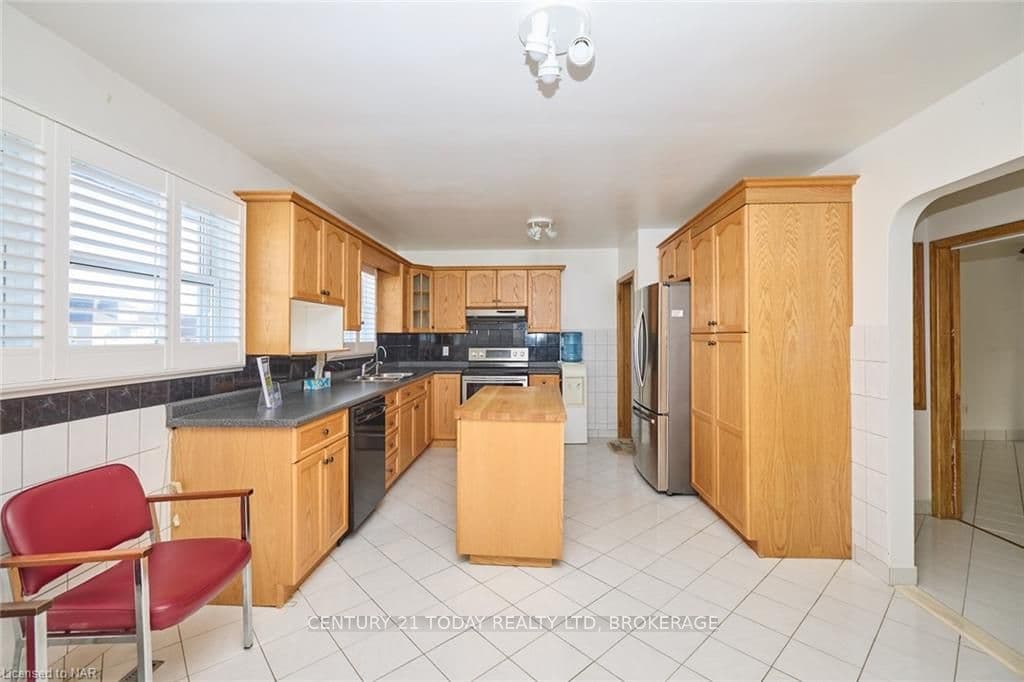 199 THOROLD Road photo 13