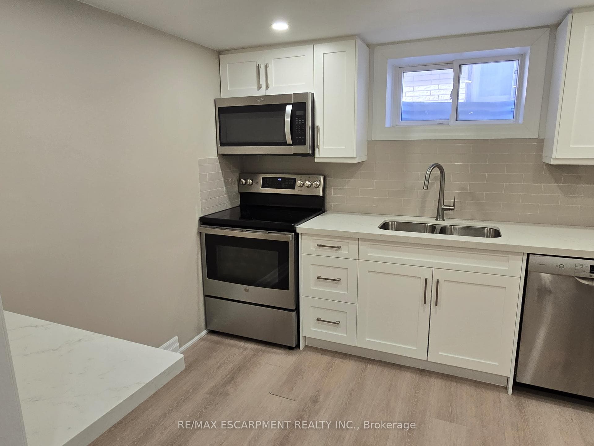 60 Nugent Drive photo 12