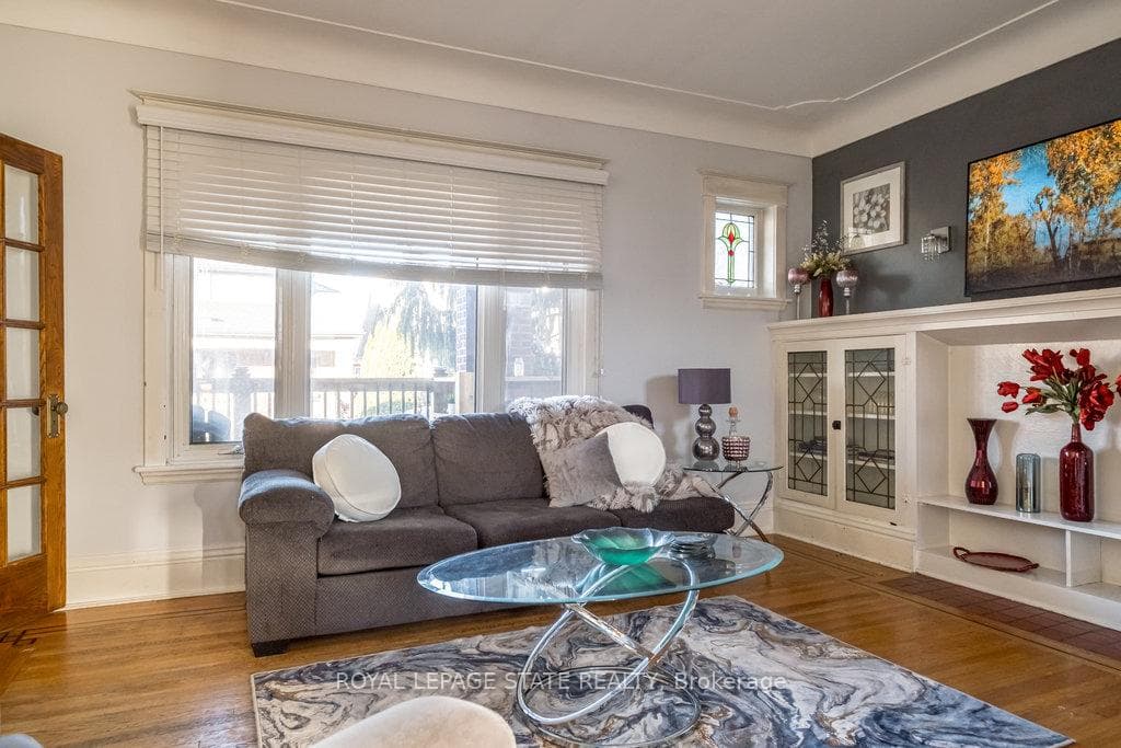 15 Connaught Avenue photo 5