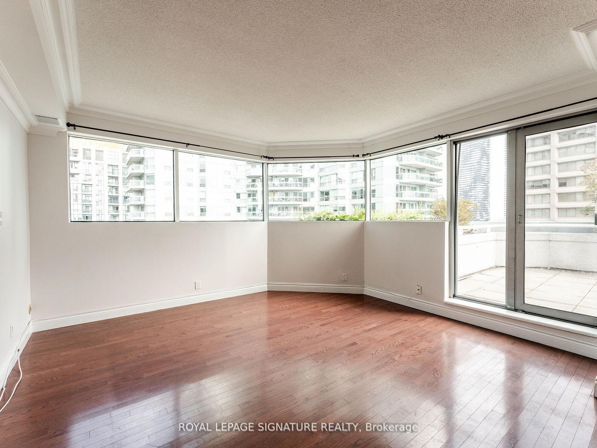 10 Queens Quay Unit PH01 photo 11
