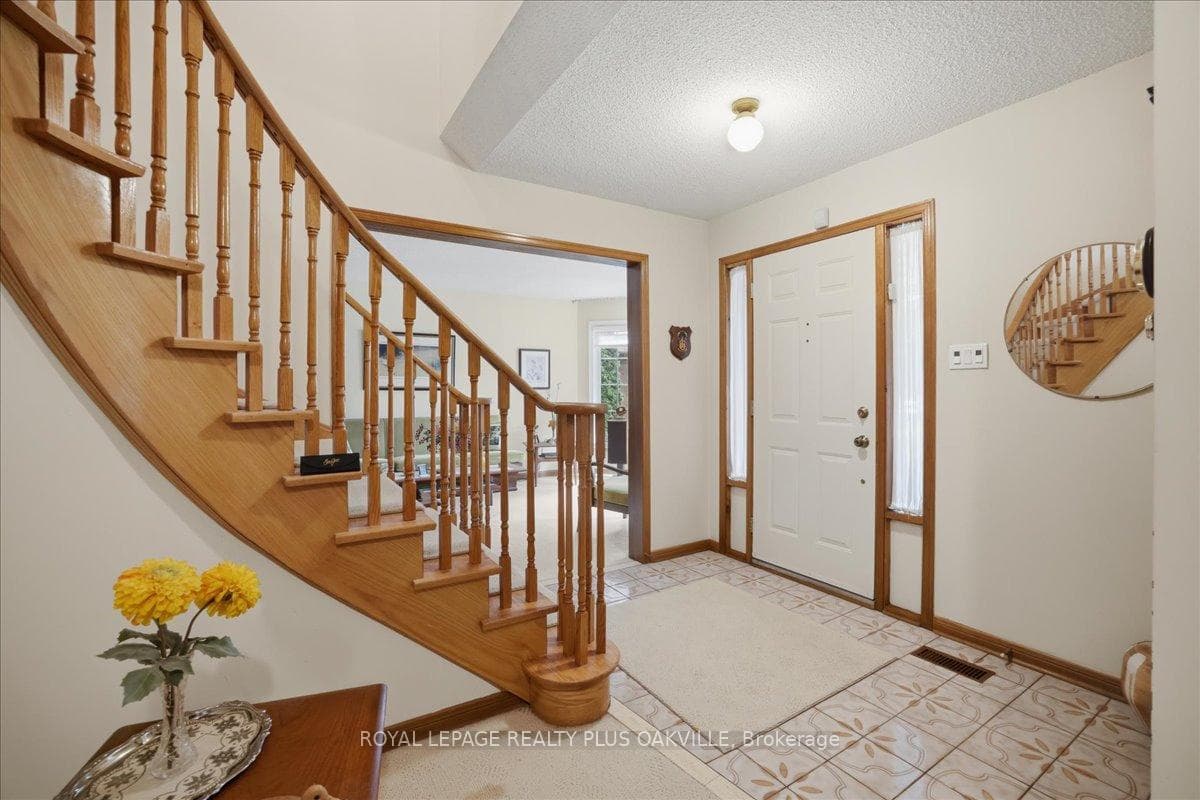 85 Stevenson Road photo 4