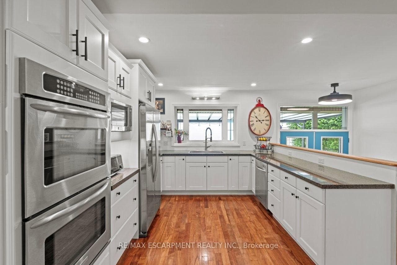 42 Lakeside Drive photo 11