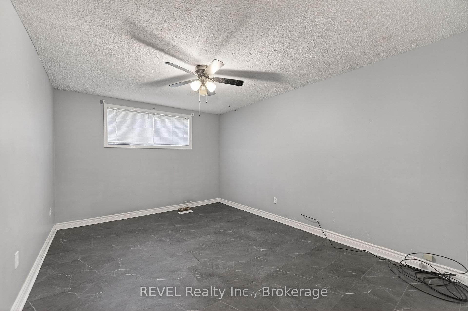 19 Lynwood Drive photo 32