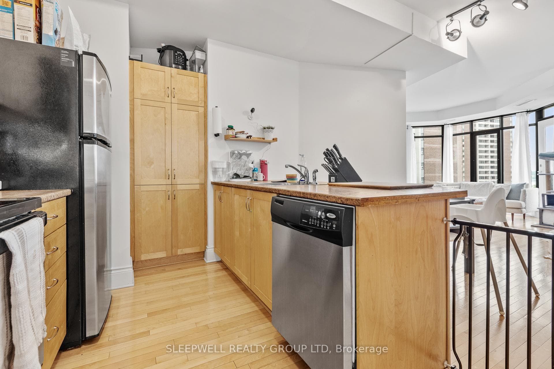 420 Berkley Avenue Unit 509 photo 4