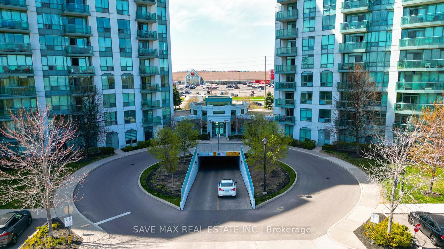 4900 Glen Erin Drive Unit 1801 photo 3