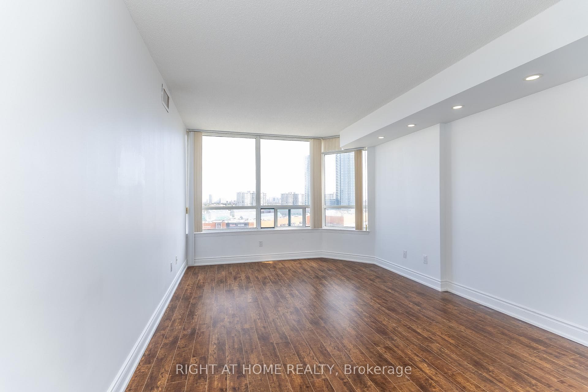 120 Promenade Circle Unit 1001 photo 40