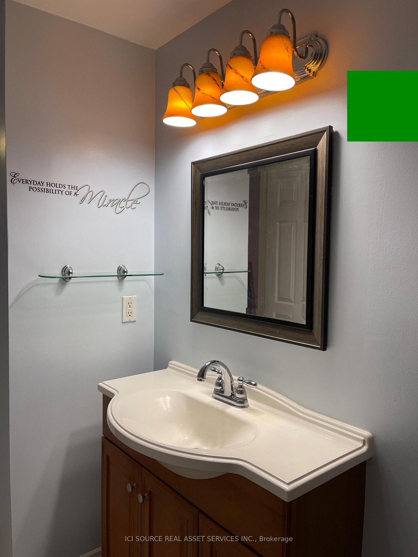 12C Sonnet Crescent photo 11