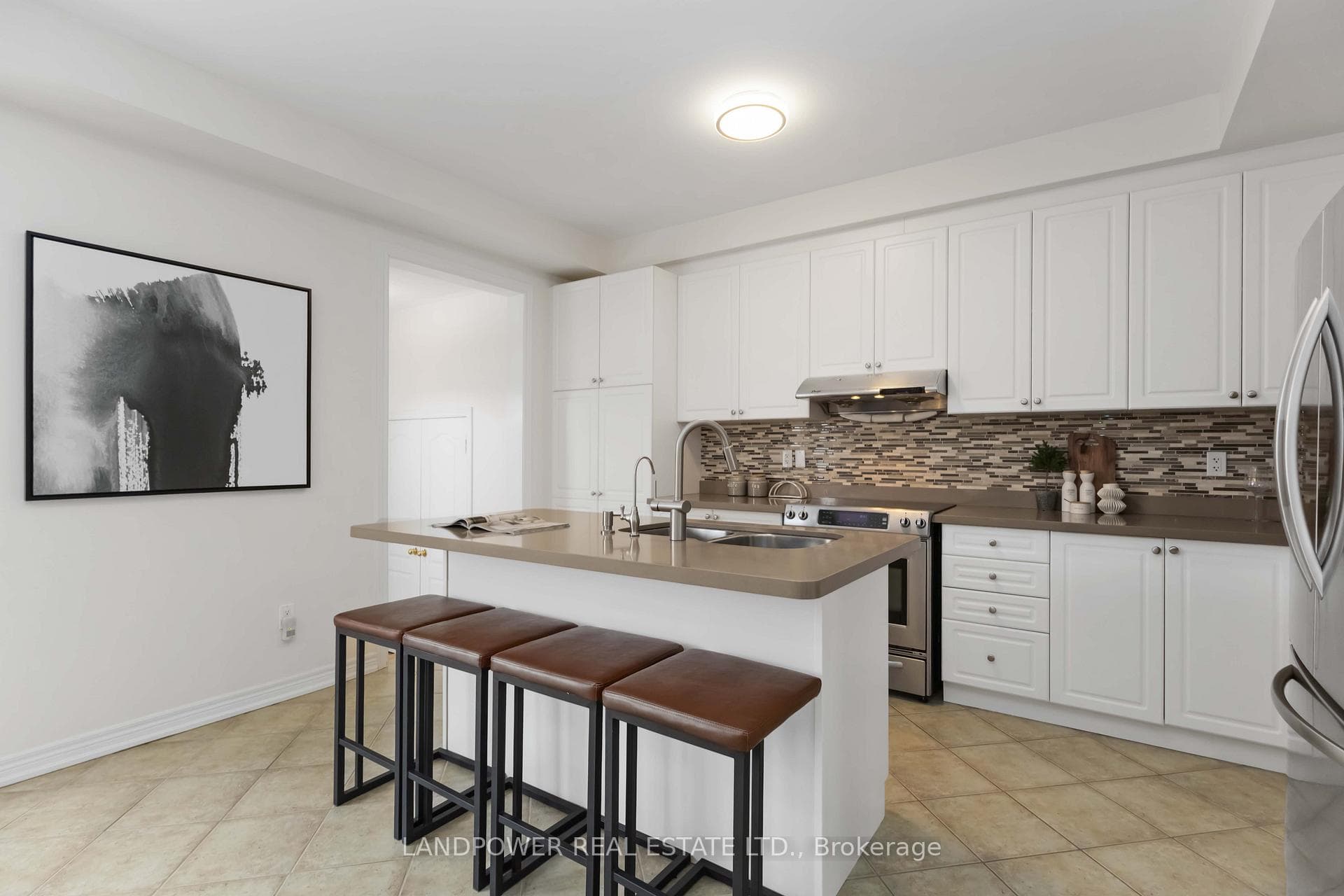 9 Russell Dawson Road photo 13