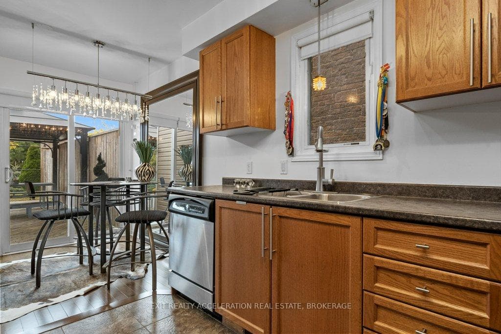 1209 Pixley Place photo 10