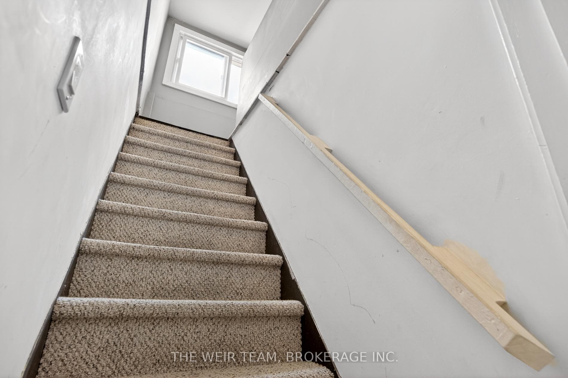 226 Ottawa Street photo 27