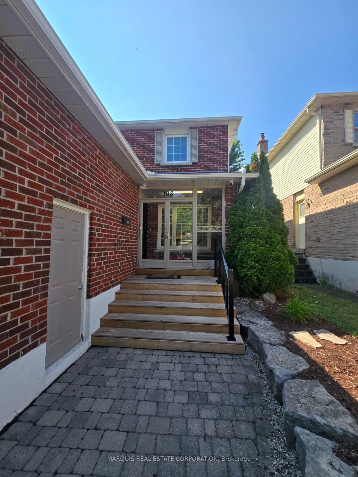 198 Forsyth Road photo 27