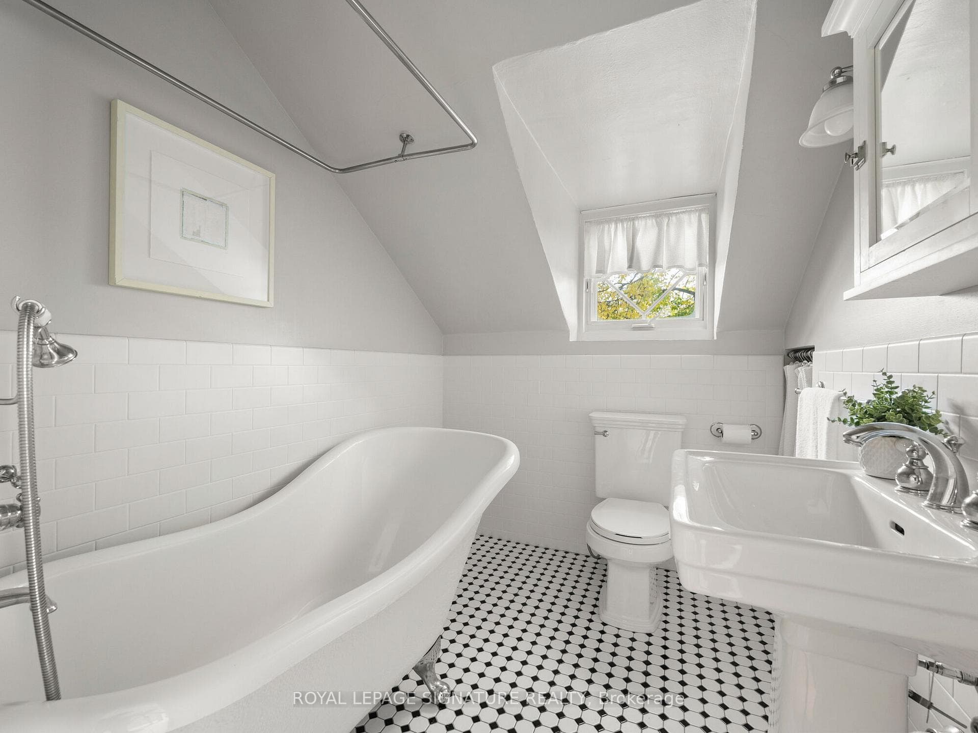 34 Kippendavie Avenue photo 23