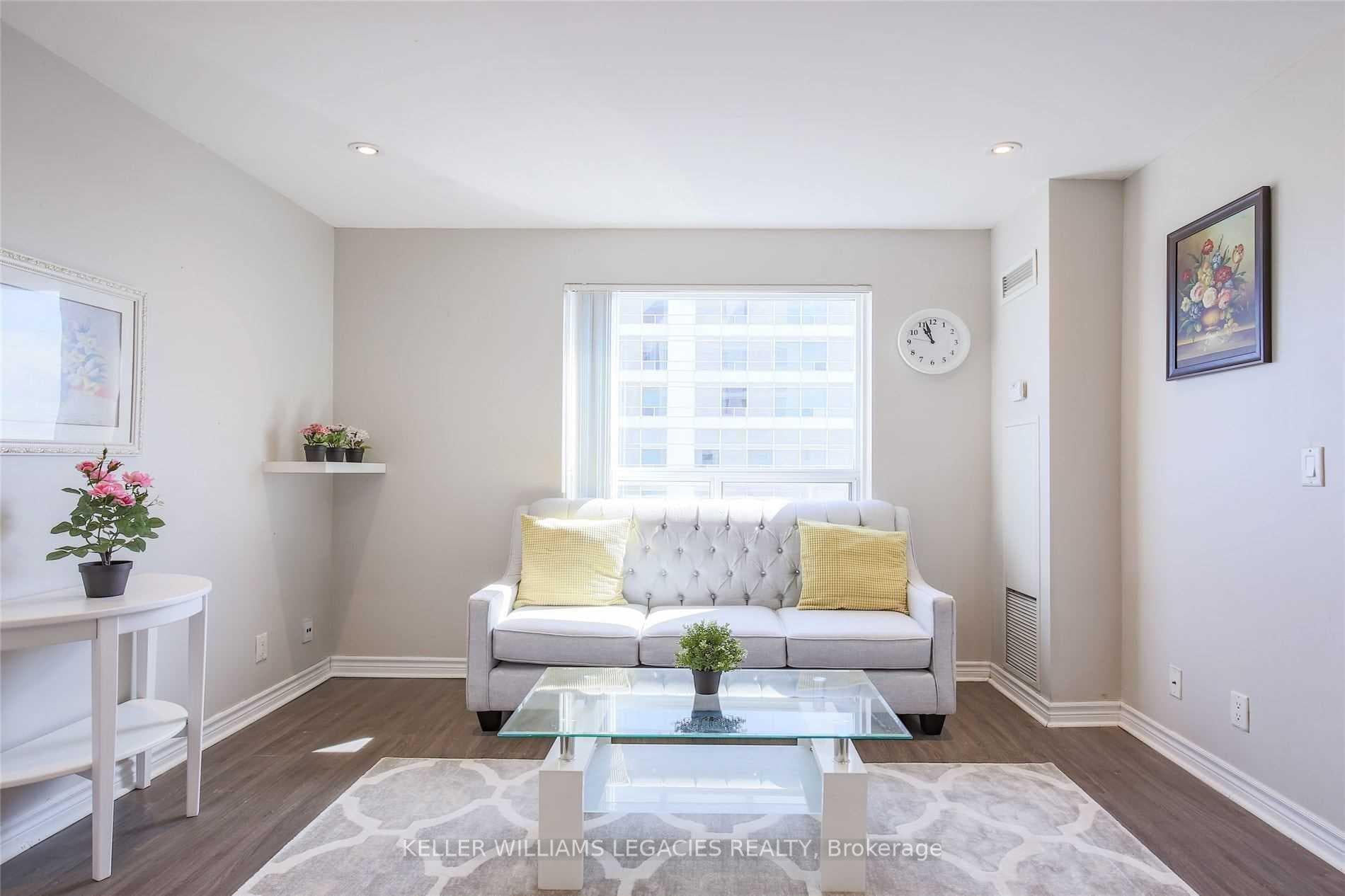 36 Lee Centre Drive Unit 3505 photo 5