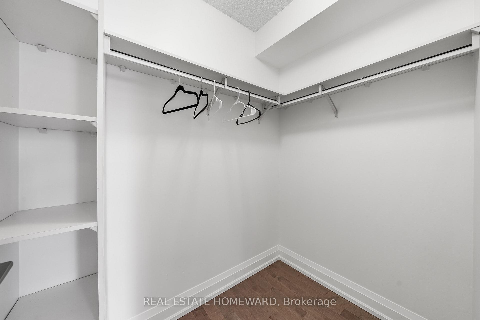 21 Carlton Street Unit 1006 photo 16