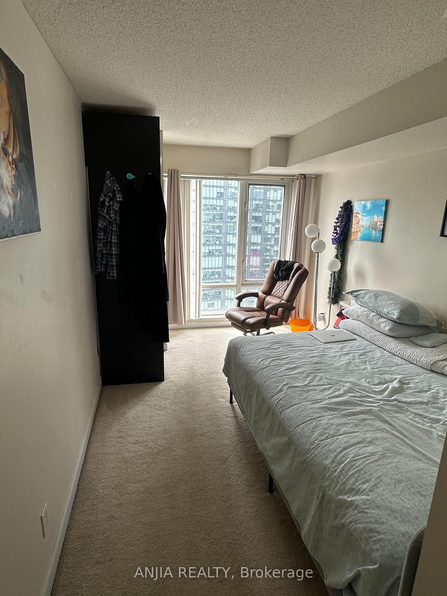 210 Victoria Street Unit 4006 photo 4