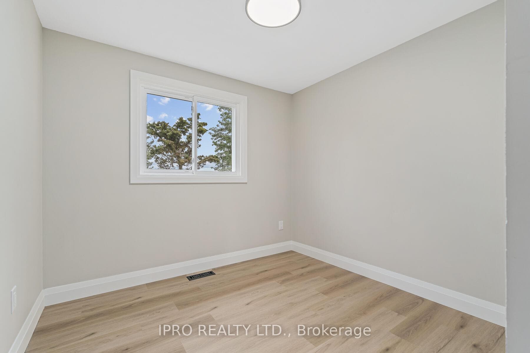 59 Maple Avenue Unit 2 photo 23