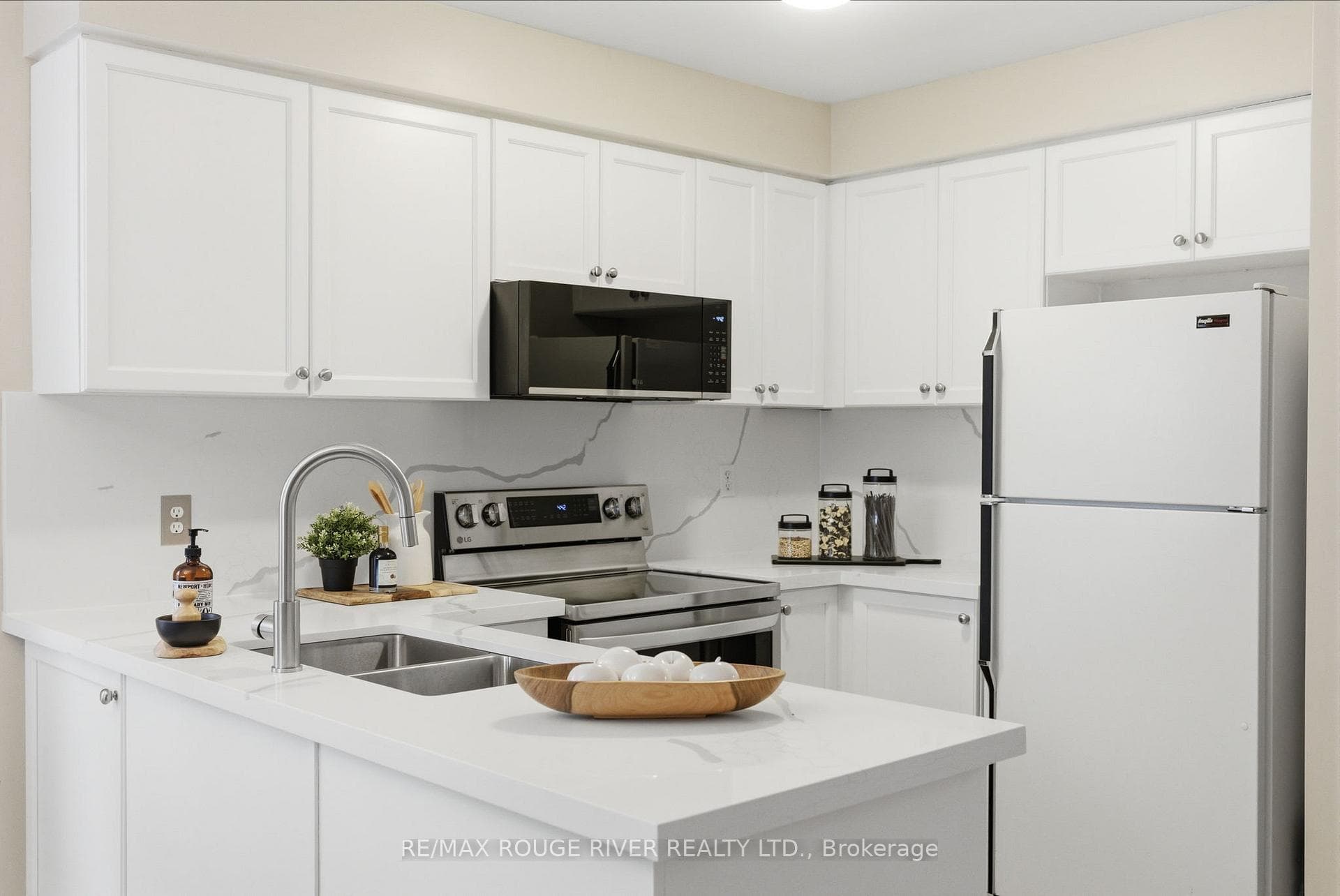 1016 McQuay Boulevard photo 8