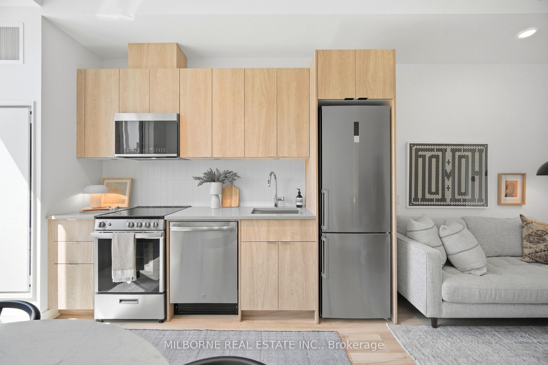 1660 Bloor Street Unit 207 photo 4