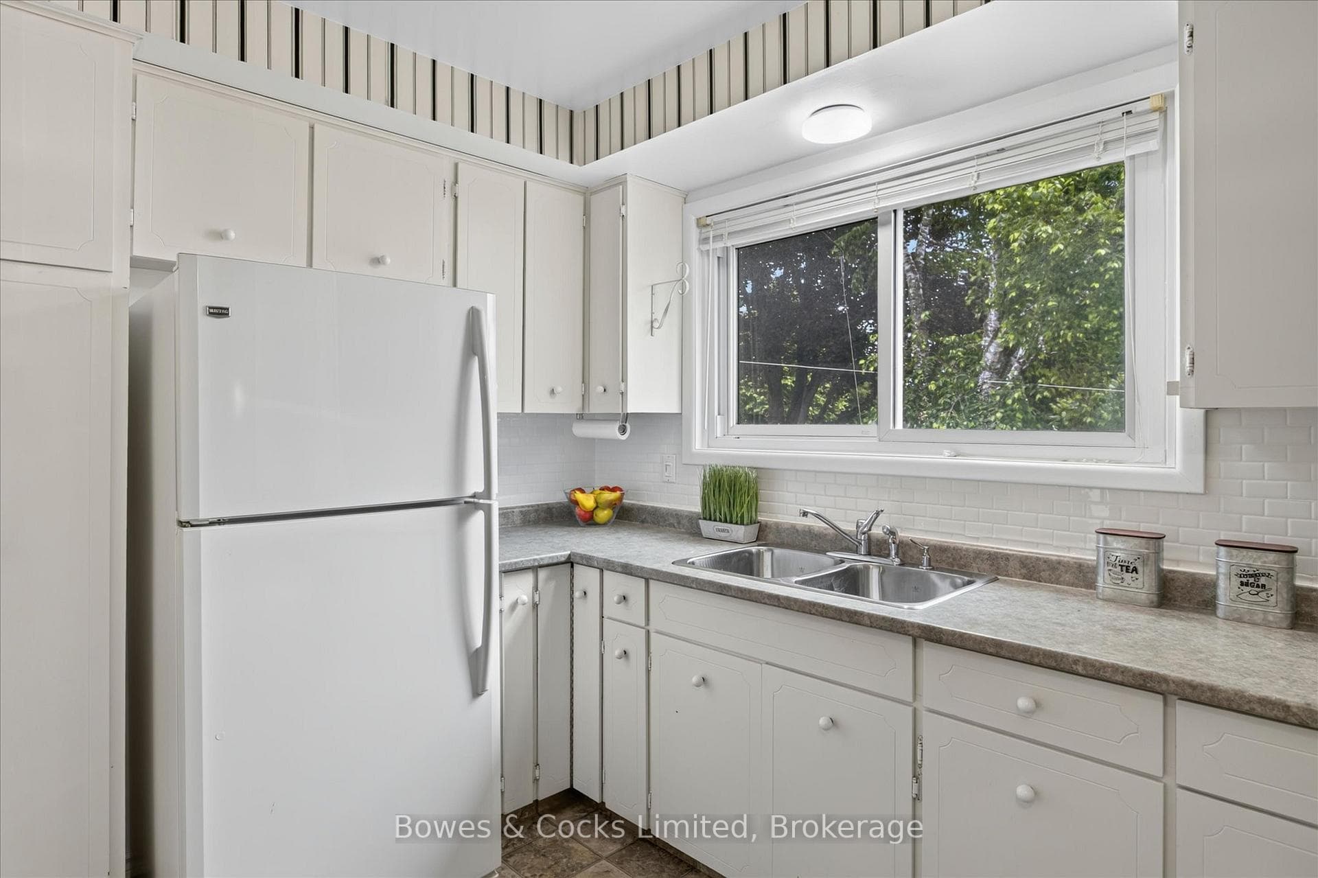 1228 Bathurst Street photo 17