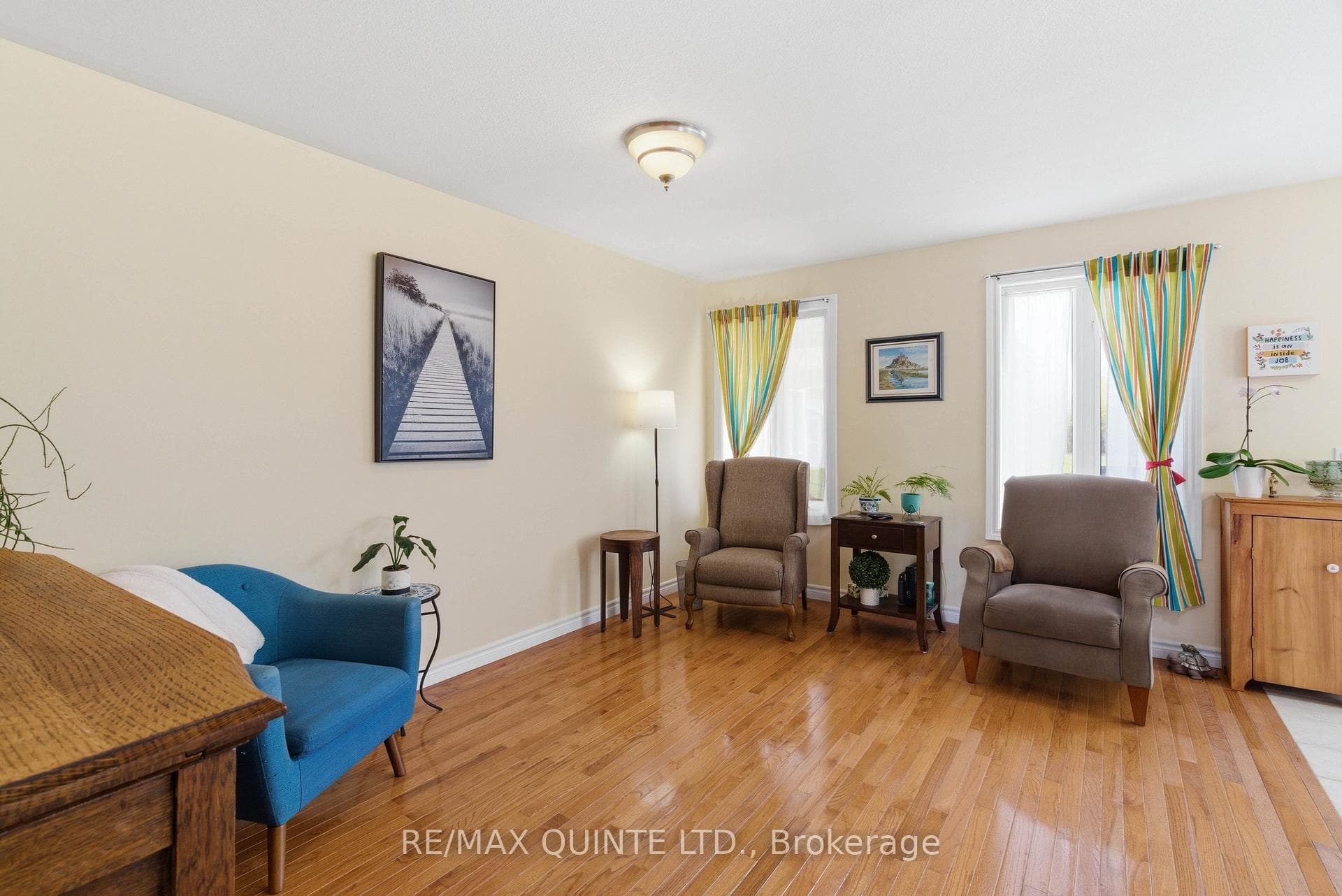 99 McKenzie Street photo 13
