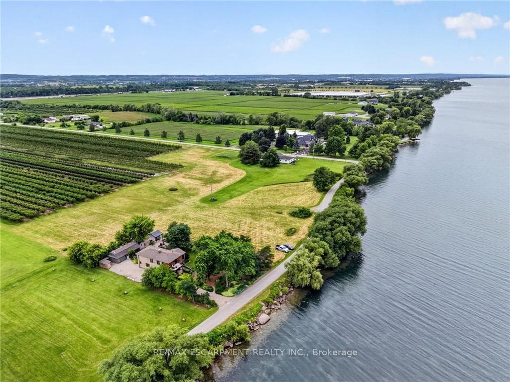 3754 LAKESHORE Road photo 2