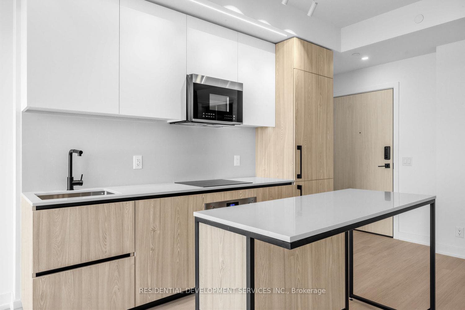 699 Sheppard Avenue Unit 505 photo 11