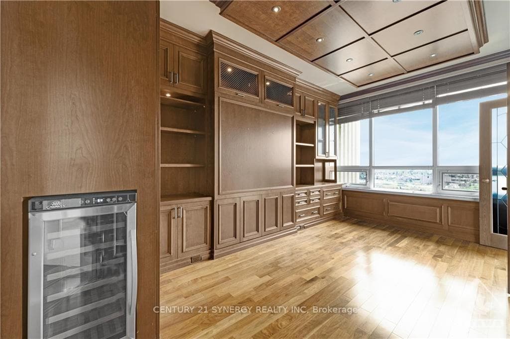 1480 RIVERSIDE Drive Unit 2906 photo 26