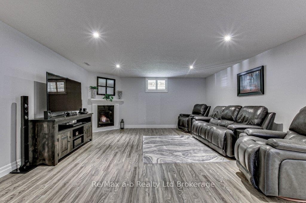 247 Munnoch Boulevard Unit 19 photo 27