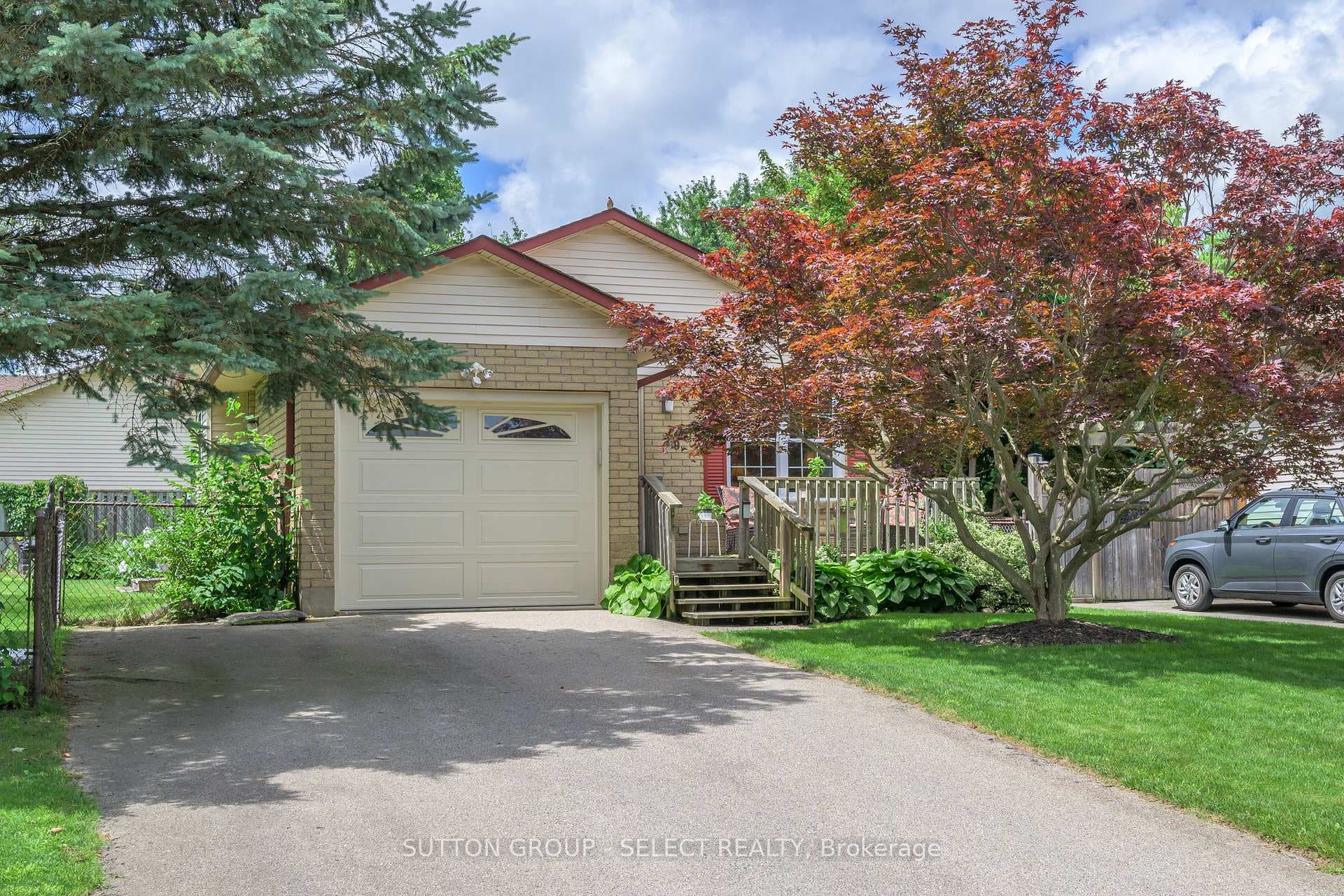 19 Banting Crescent photo 33