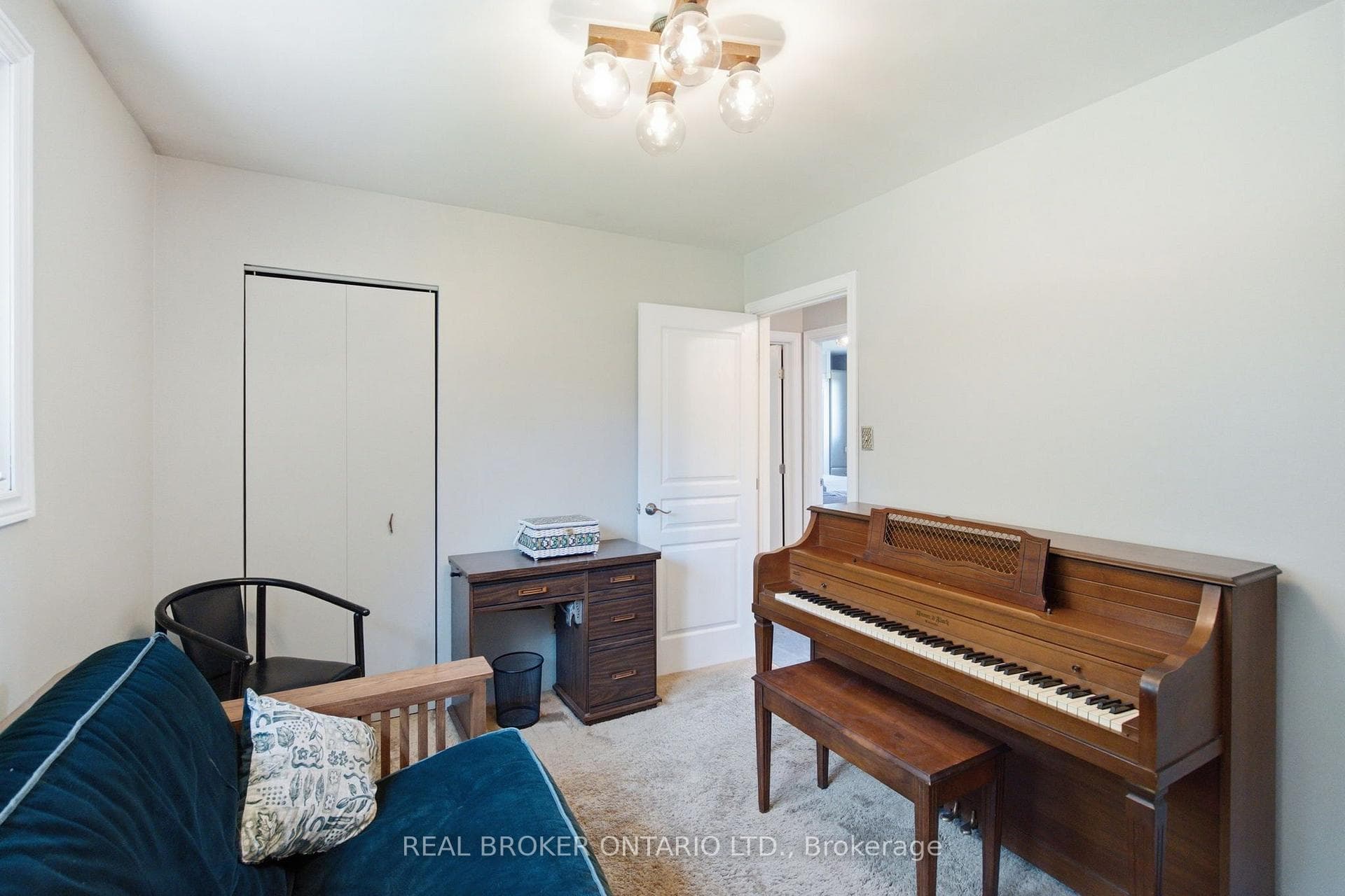 785 Reid Road photo 28