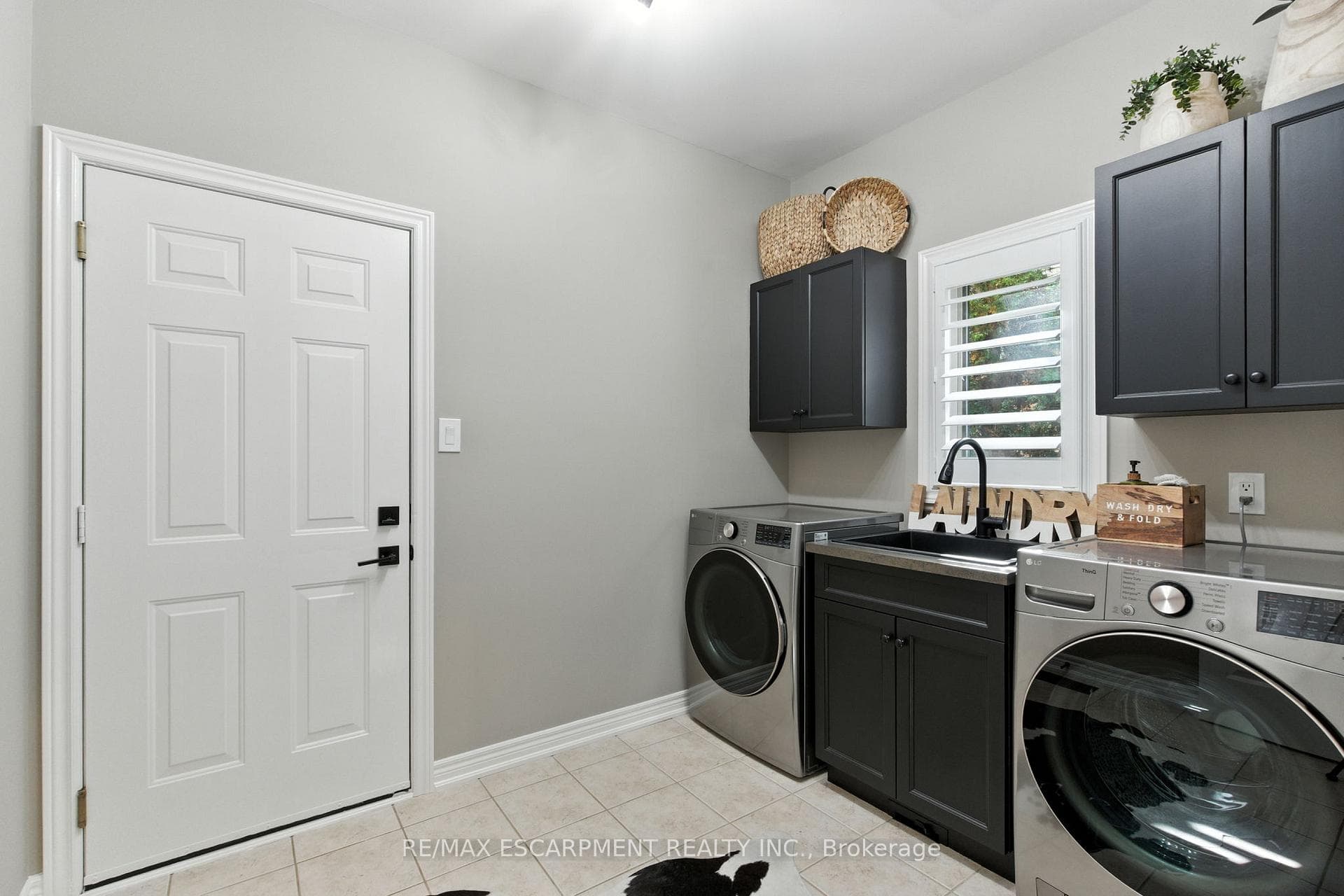587 Sandcherry Drive photo 20