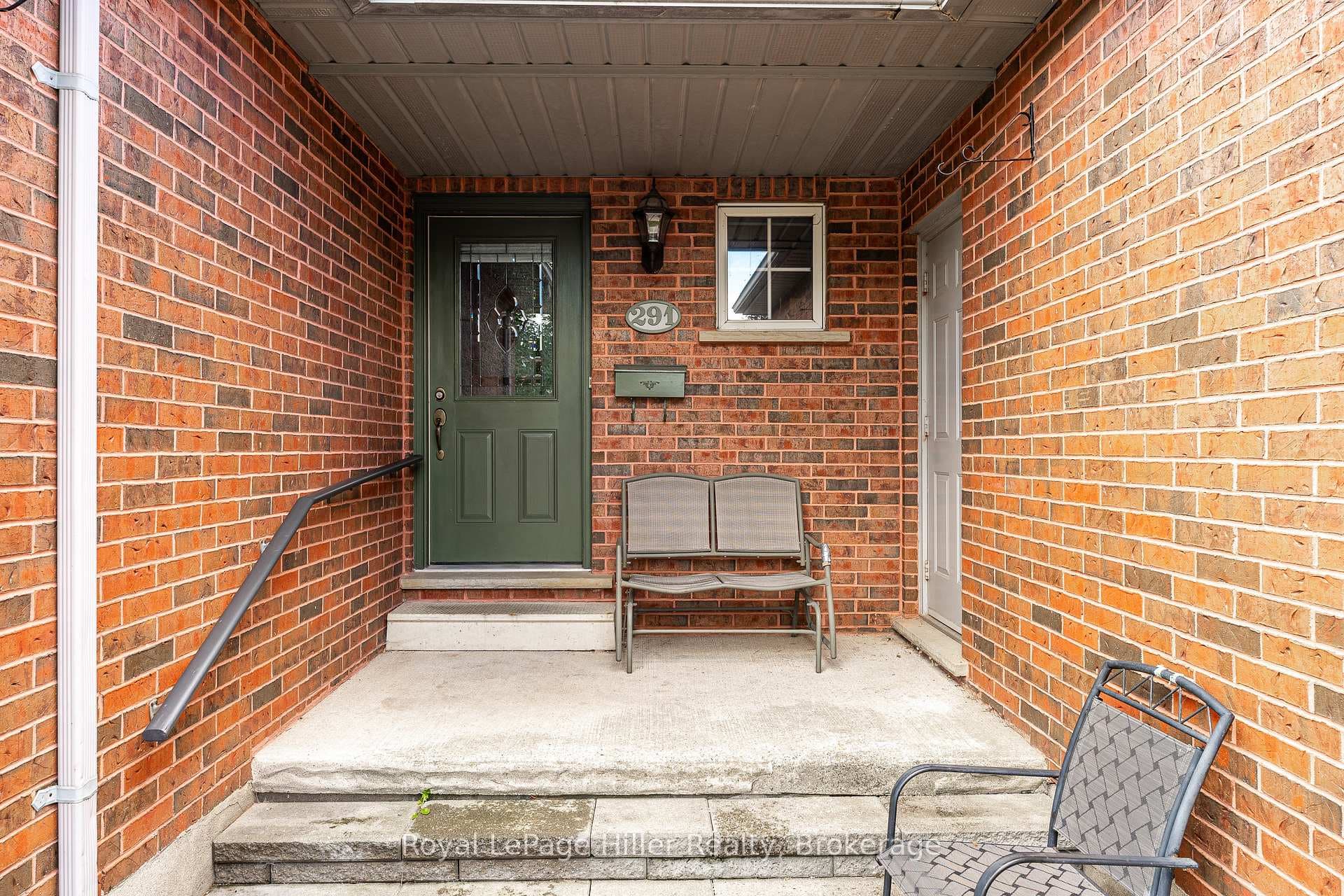 291 JOHN Street photo 5