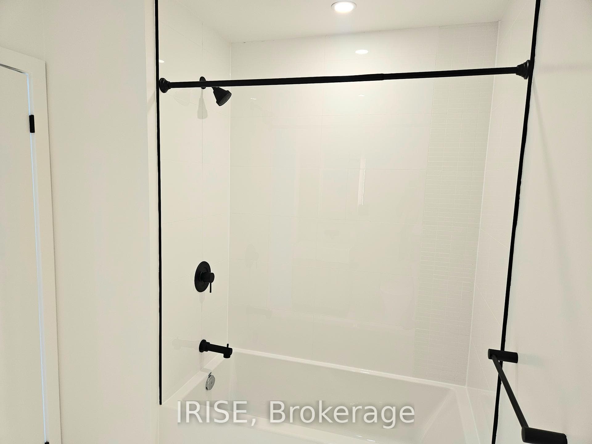 117 Broadway Avenue Unit 2211 photo 26