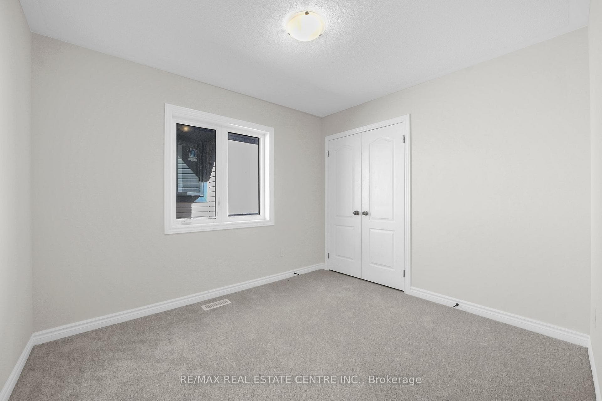 15 LAWRENCE D. PRIDHAM Avenue photo 22