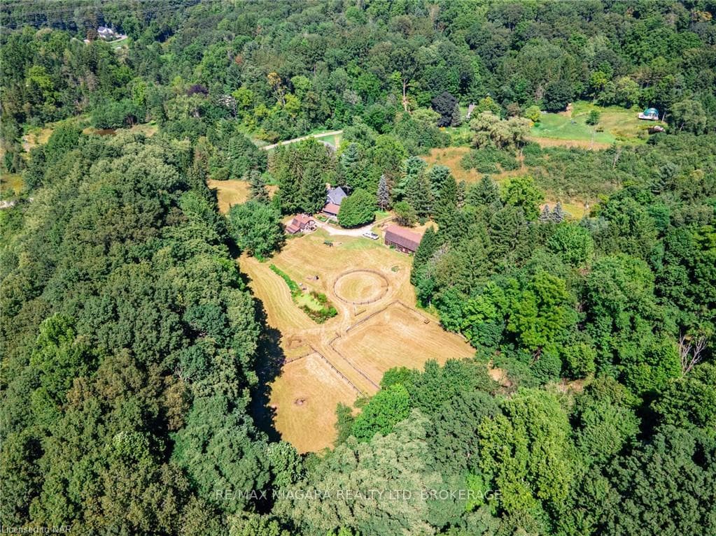 2095 HOLLOW Road photo 43