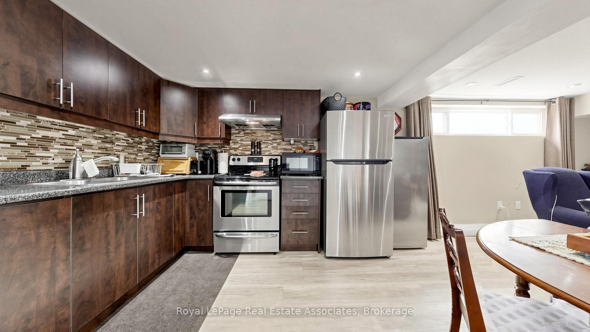 71 Addington Crescent photo 31