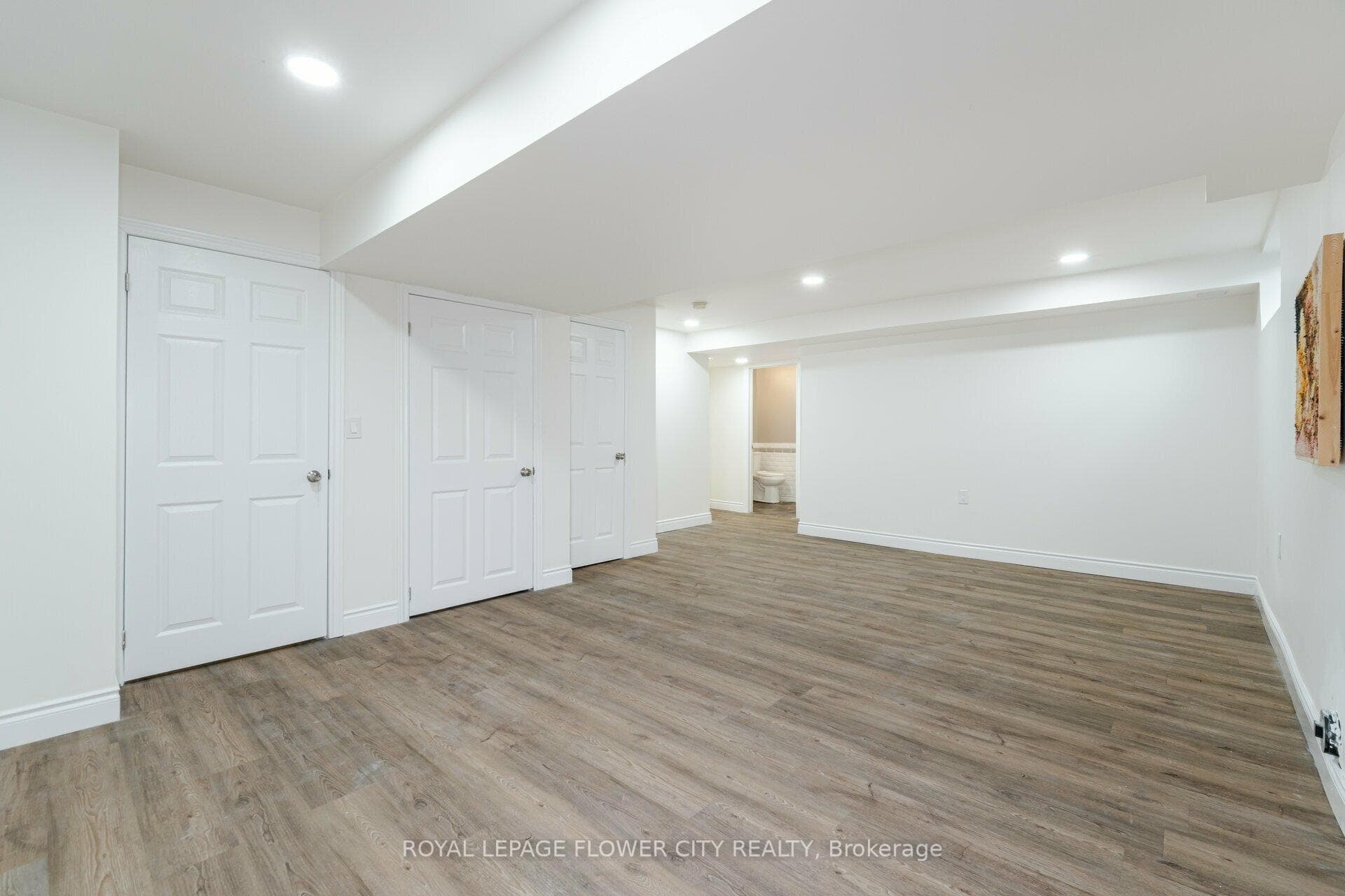 587 Langlaw Drive photo 26