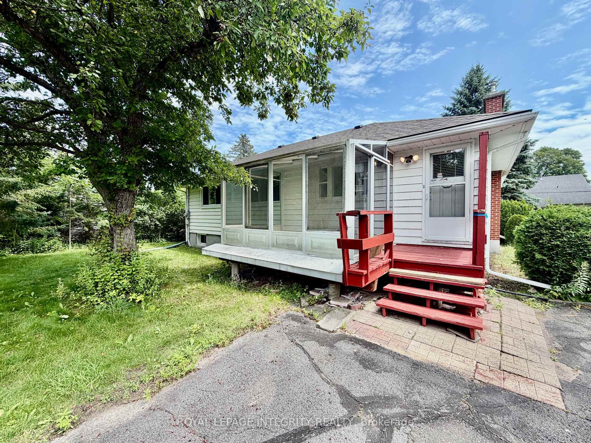 1107 Falaise Road photo 24