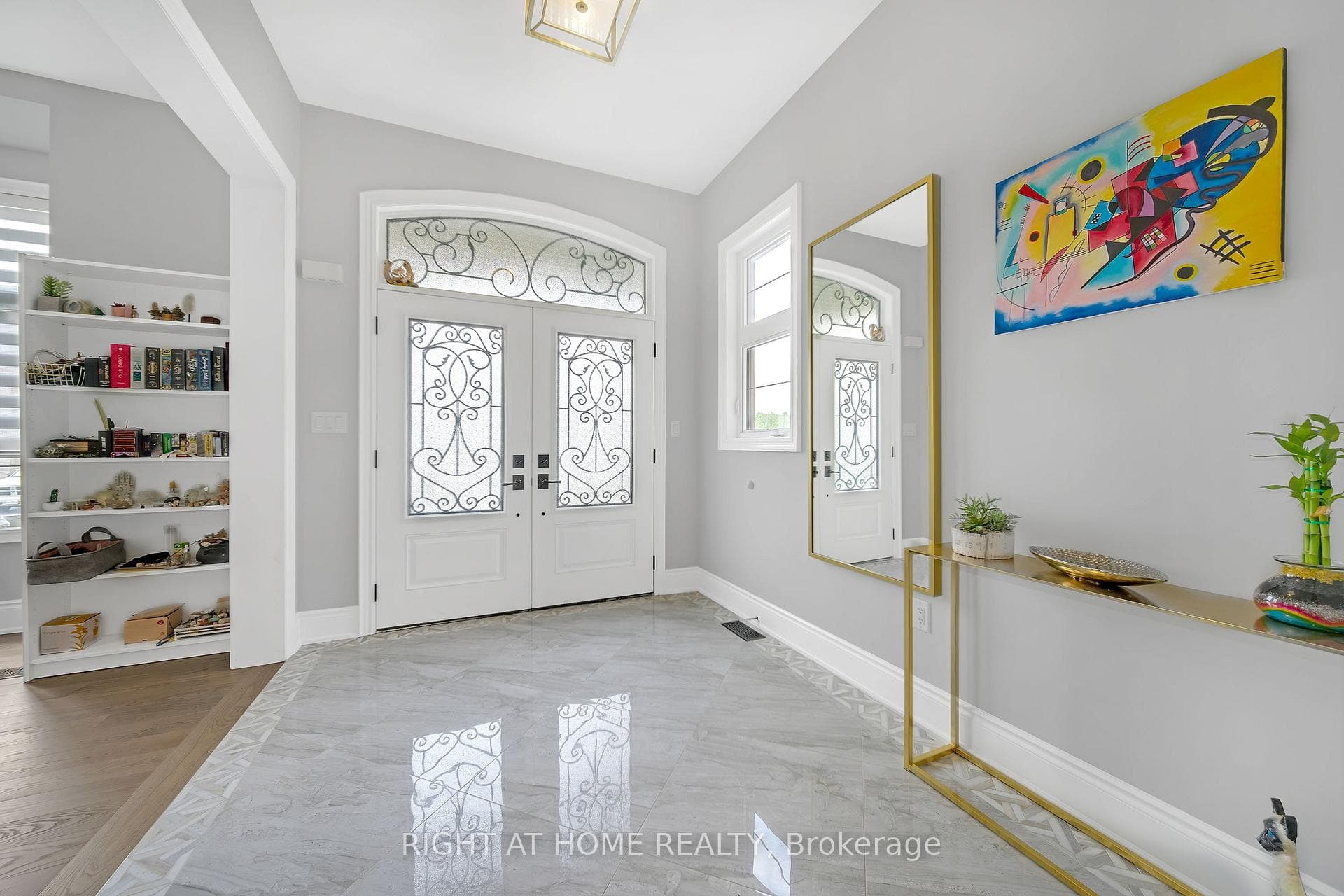 45 Cairns Gate photo 2