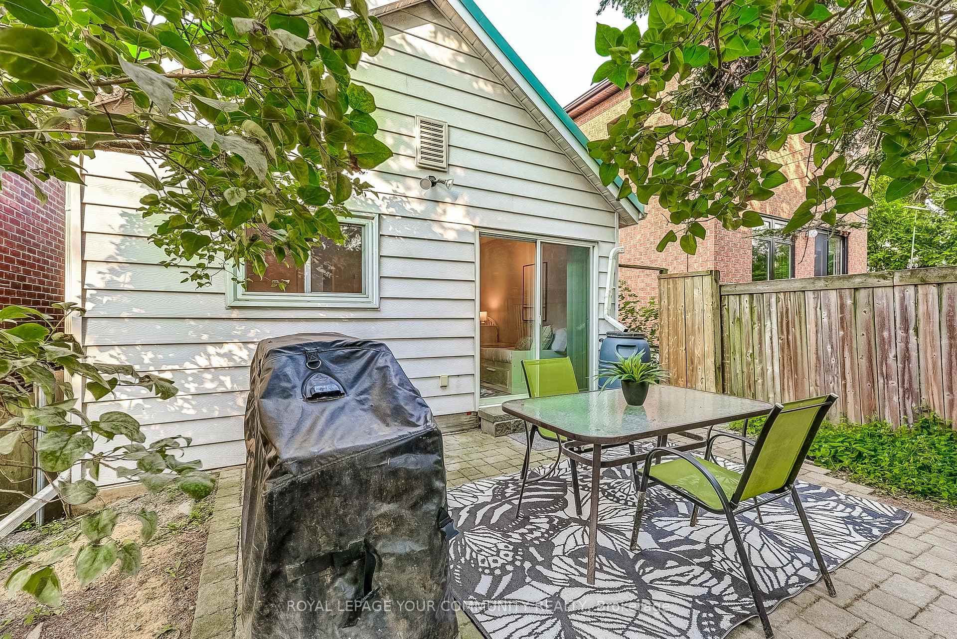195 Woodmount Avenue photo 30