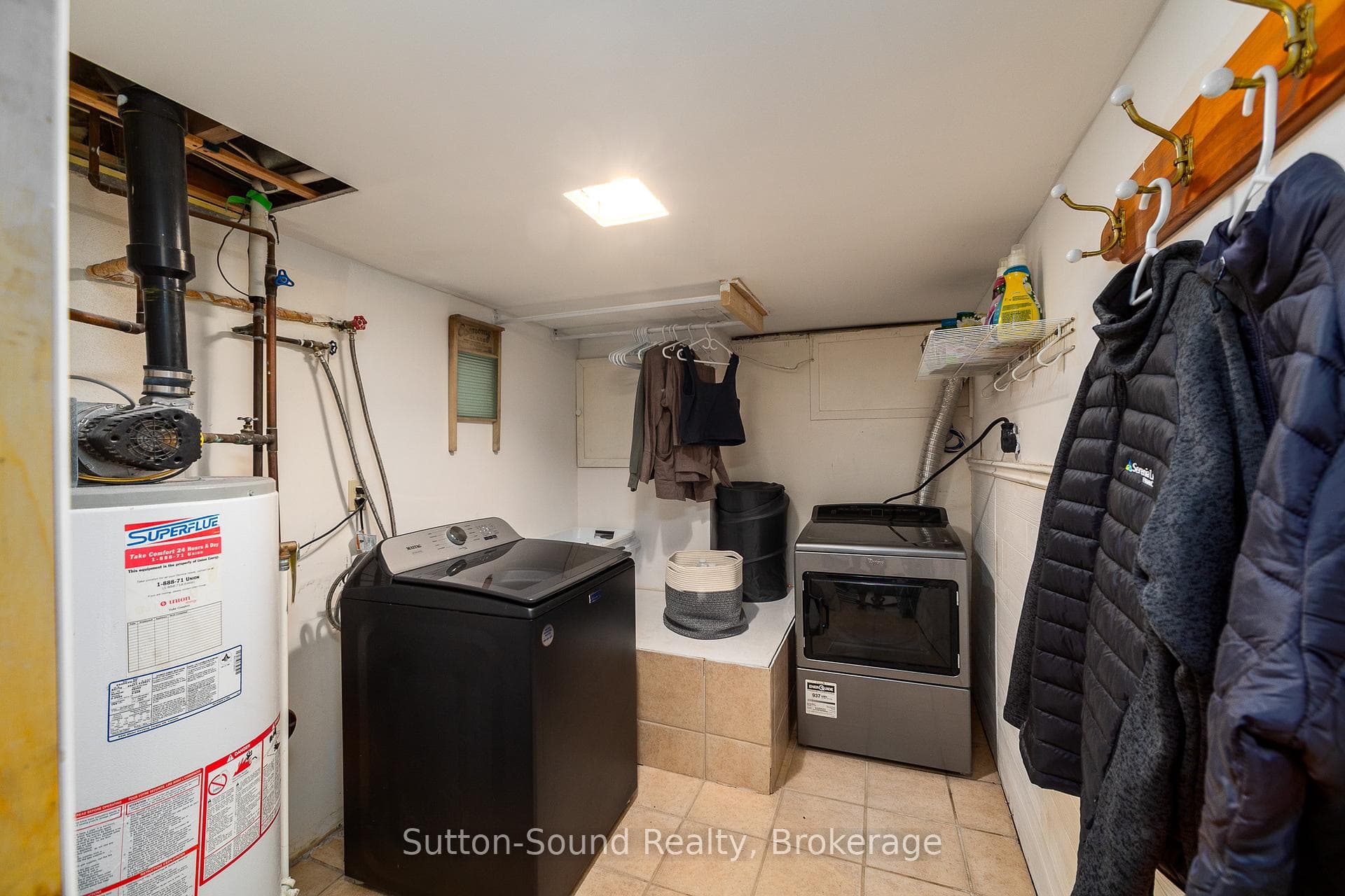 Lower Laundry room
