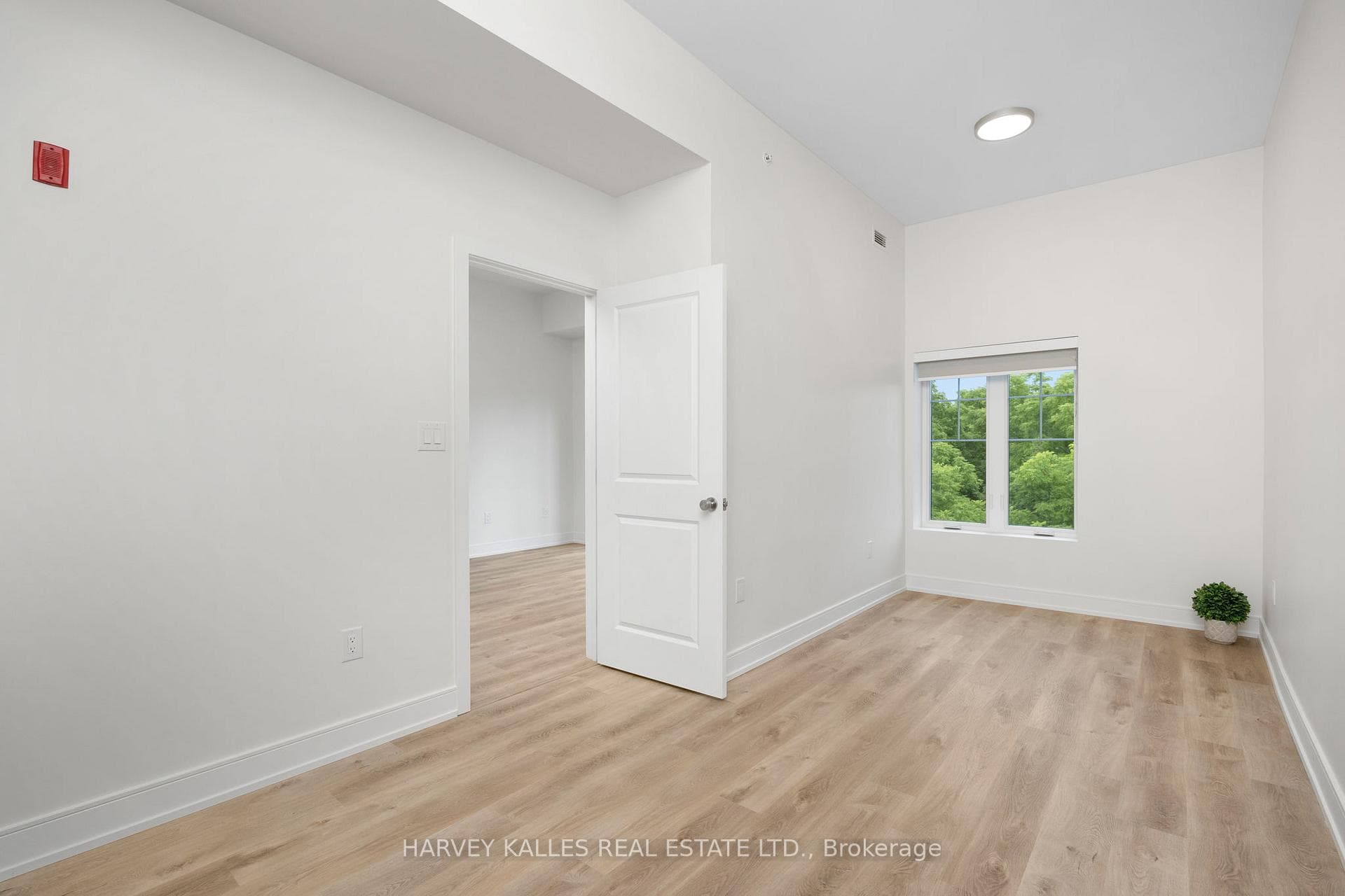 121 Mary Street Unit 422 photo 19