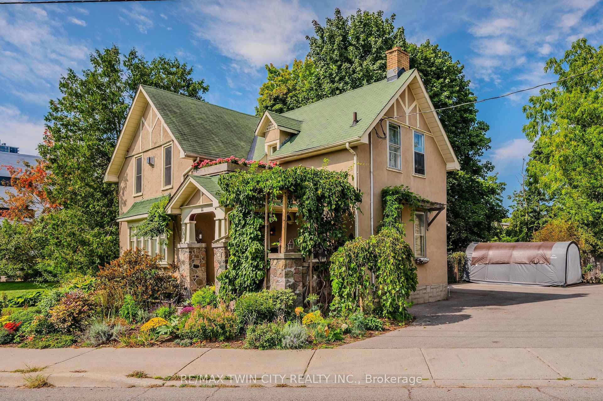 111 Lancaster Street photo 4