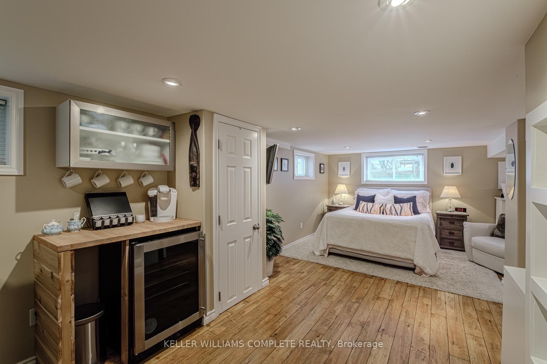60 East 23rd Street photo 32