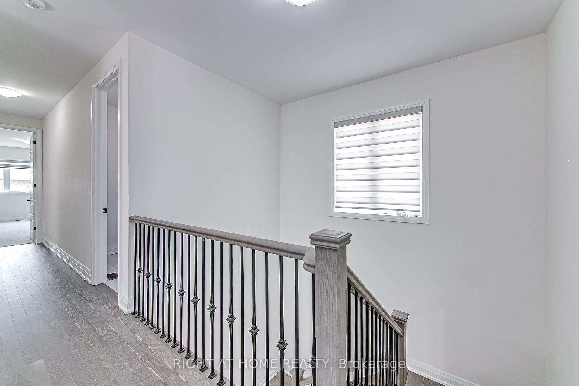 106 Ferragine Crescent photo 24