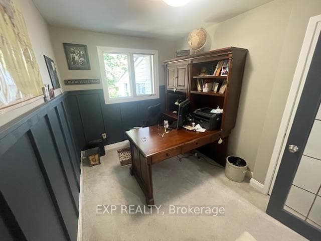 100 Harold Court photo 16