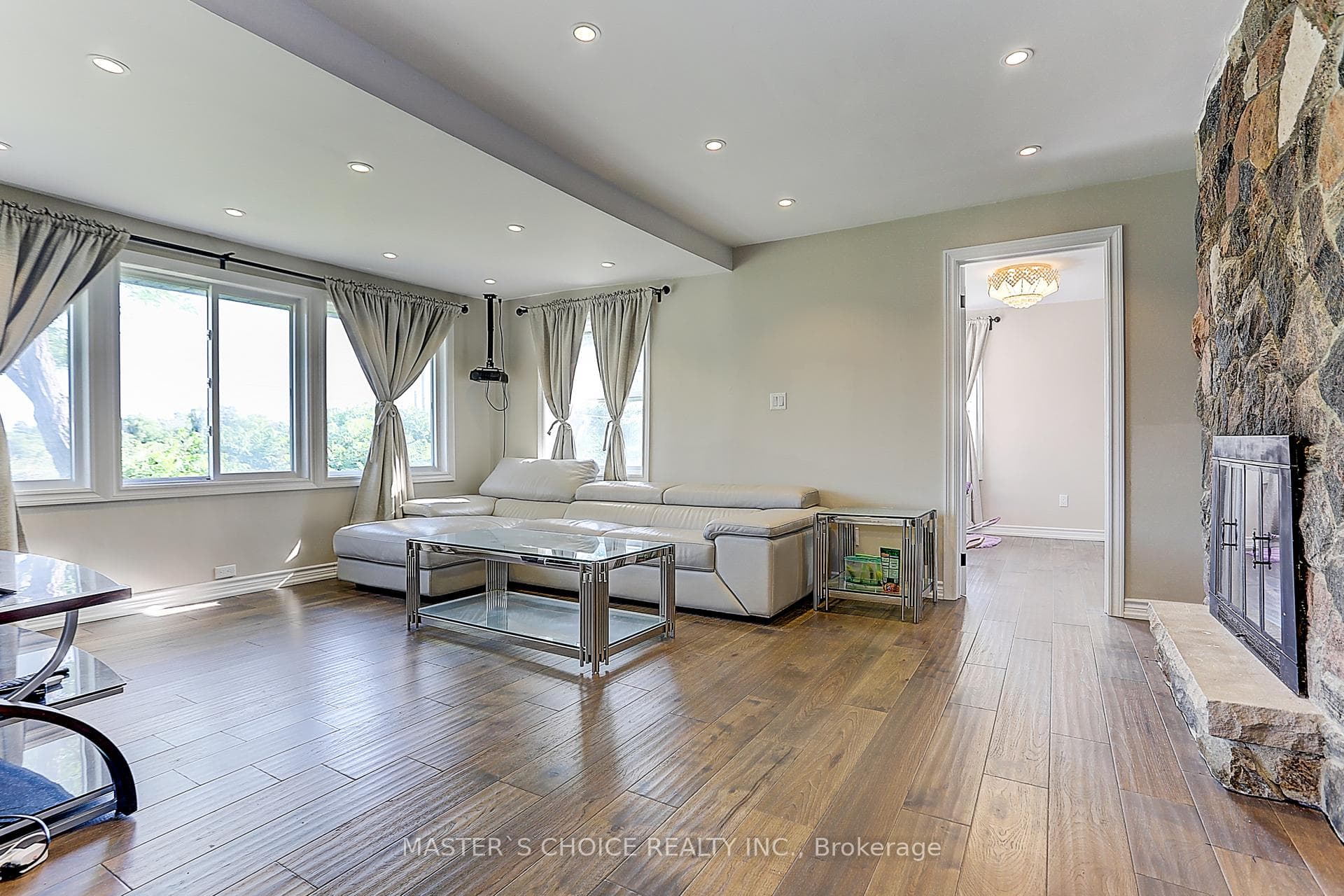 2 Preston Avenue photo 7