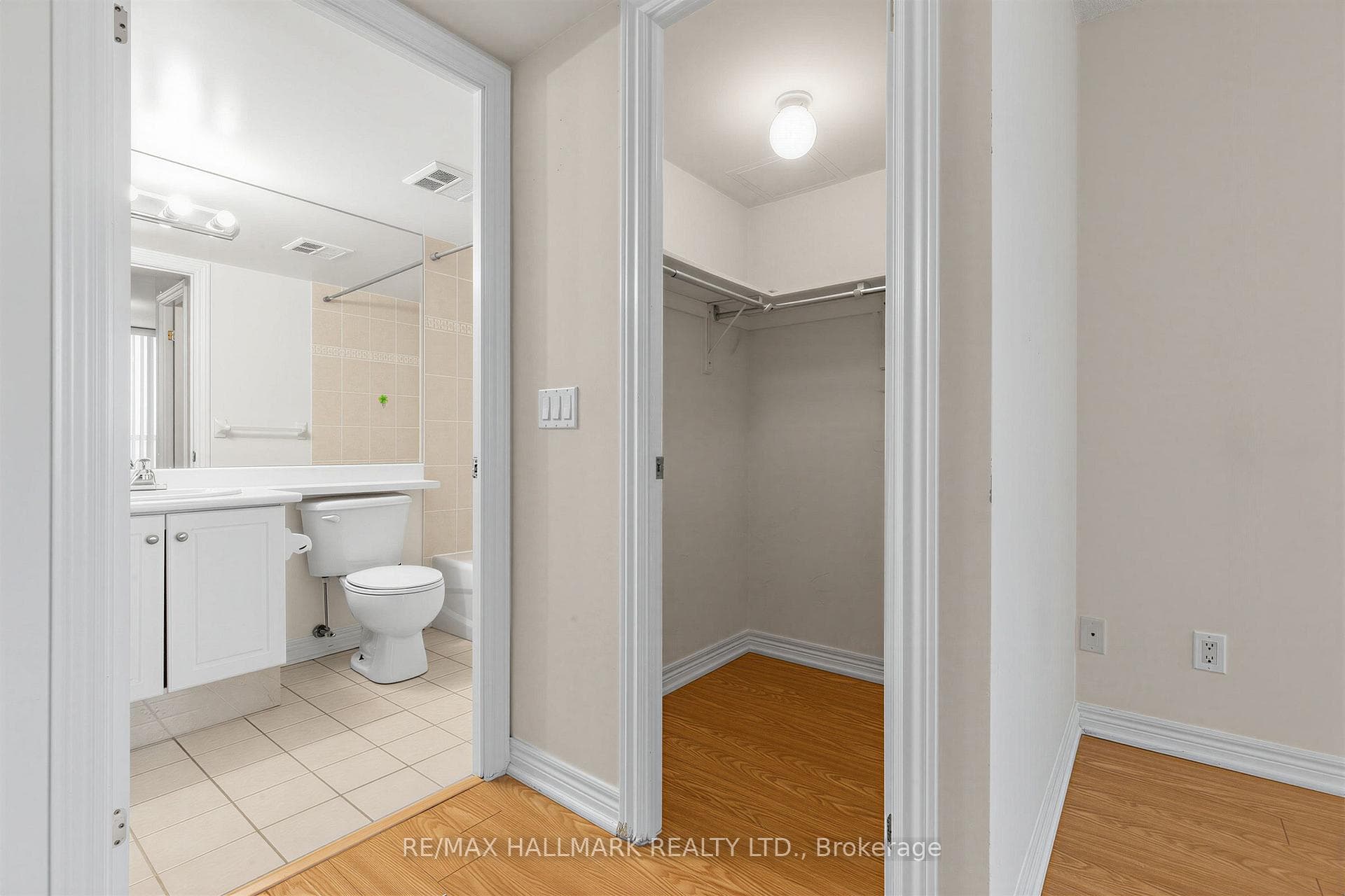 50 Disera Drive Unit 1206 photo 19